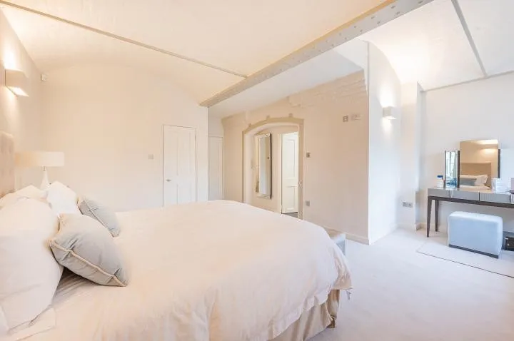 Ivory House, East Smithfield, London, E1W
