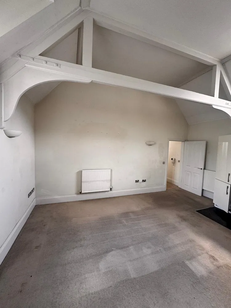 Flat 9, Wormestall Grange, Enborne Road, Newbury, RG14 6EF