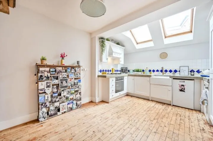 Yew Tree House, Horsham Road, Cranleigh, Surrey, GU6