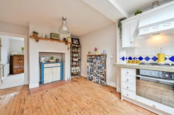 Yew Tree House, Horsham Road, Cranleigh, Surrey, GU6