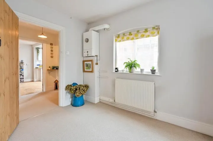 Yew Tree House, Horsham Road, Cranleigh, Surrey, GU6