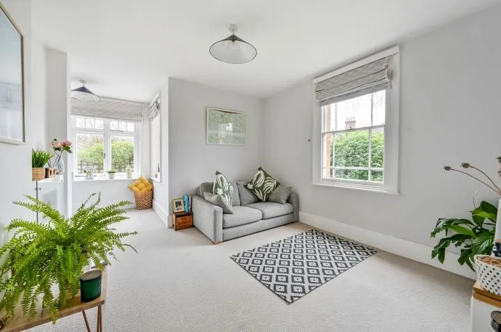 Yew Tree House, Horsham Road, Cranleigh, Surrey, GU6