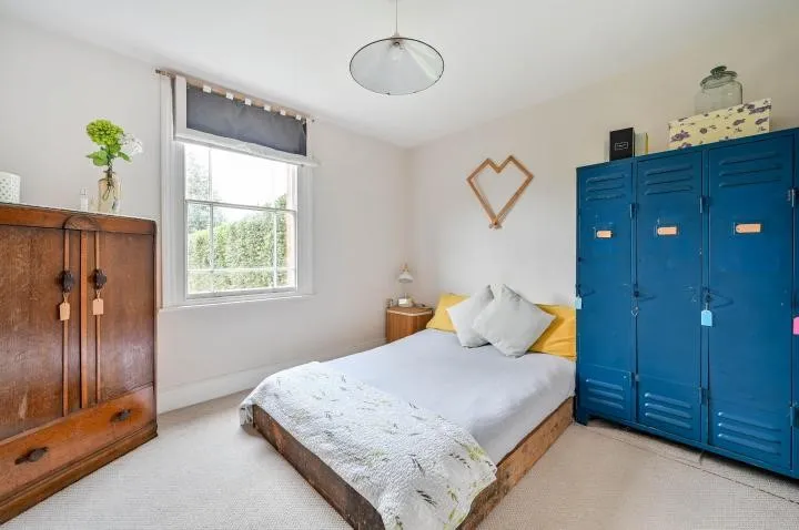 Yew Tree House, Horsham Road, Cranleigh, Surrey, GU6