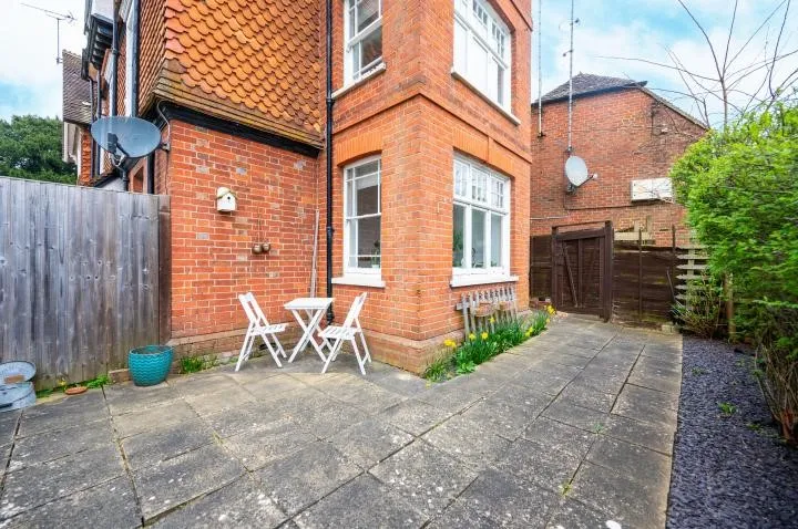 Yew Tree House, Horsham Road, Cranleigh, Surrey, GU6