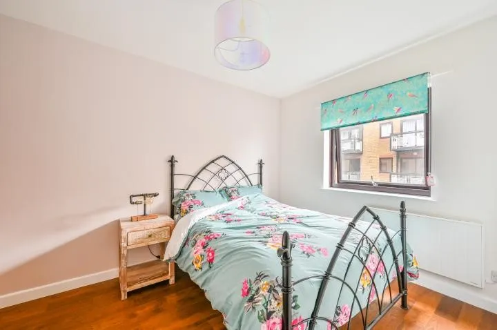 Horseferry Road, London, E14