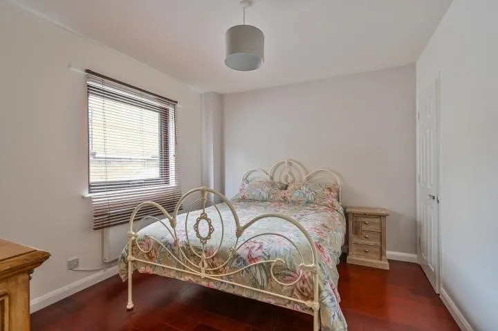 Horseferry Road, London, E14