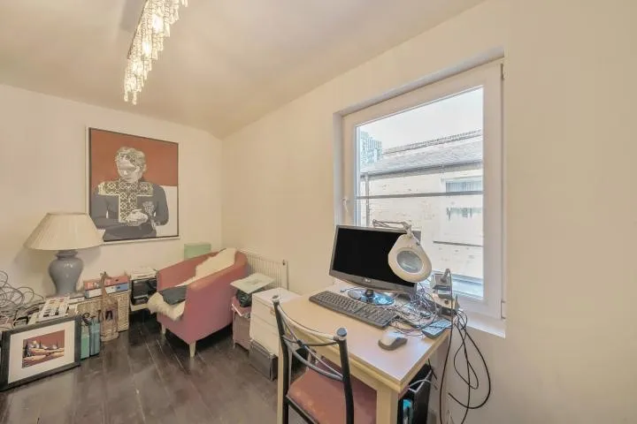 Biscay Road, London, W6