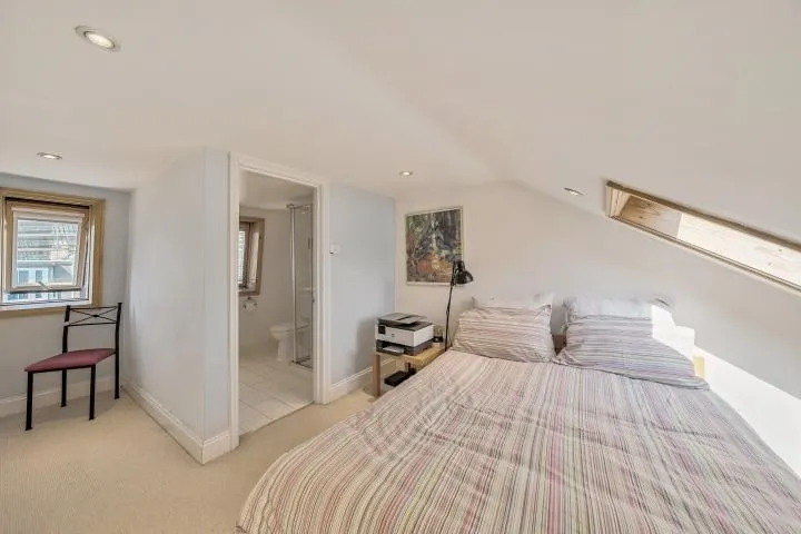 Biscay Road, London, W6