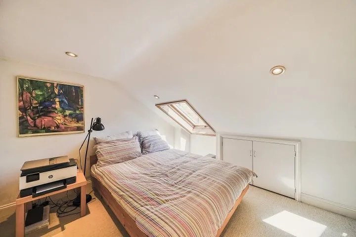 Biscay Road, London, W6