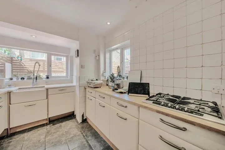 Biscay Road, London, W6