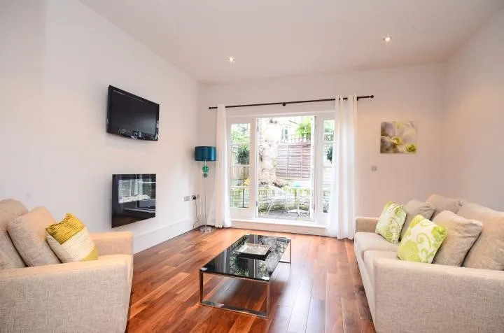 West Hill, London, SW15