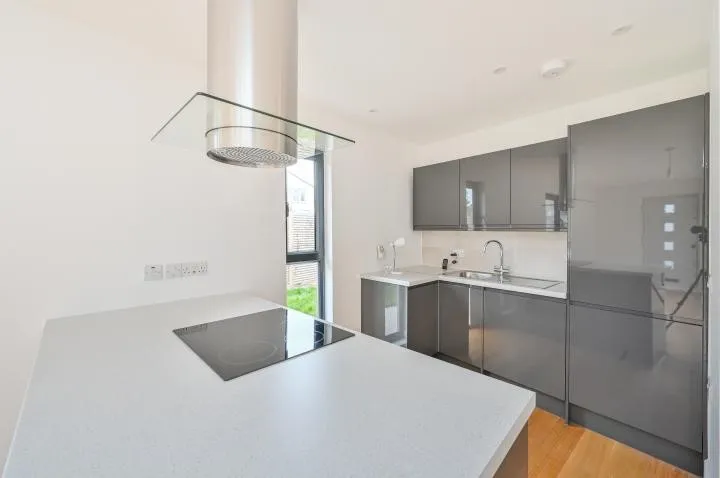 Ironbridge Mews, London, E15