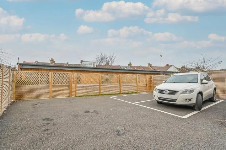 Ironbridge Mews, London, E15