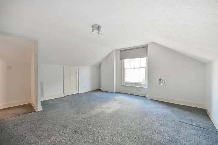 Church Road, Kingston upon Thames, KT1