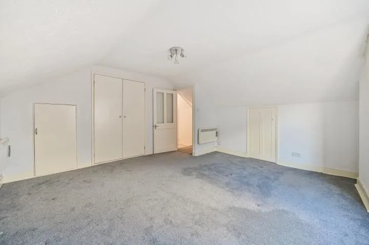 Church Road, Kingston upon Thames, KT1