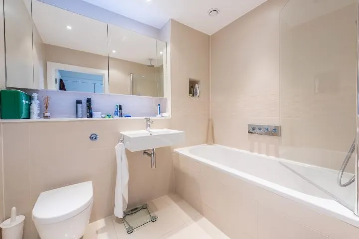 Pump House Crescent, Brentford, TW8