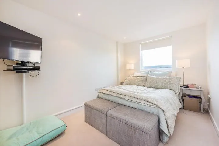 Pump House Crescent, Brentford, TW8