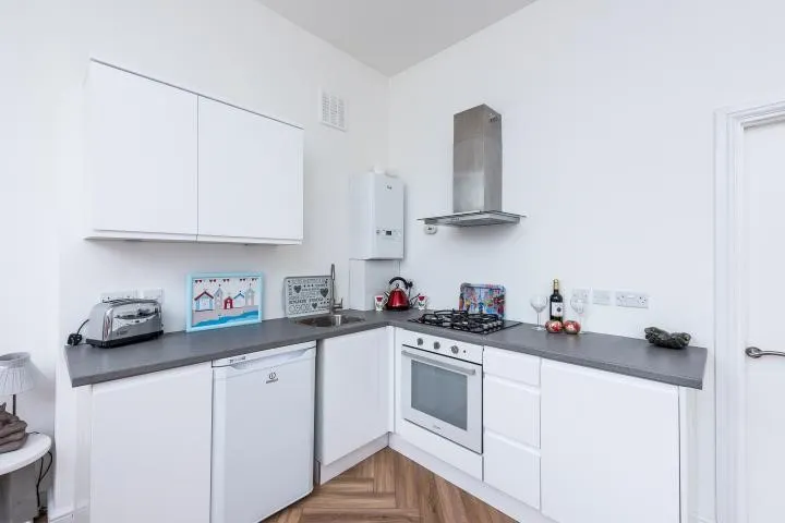 Alderney Street, London, SW1V