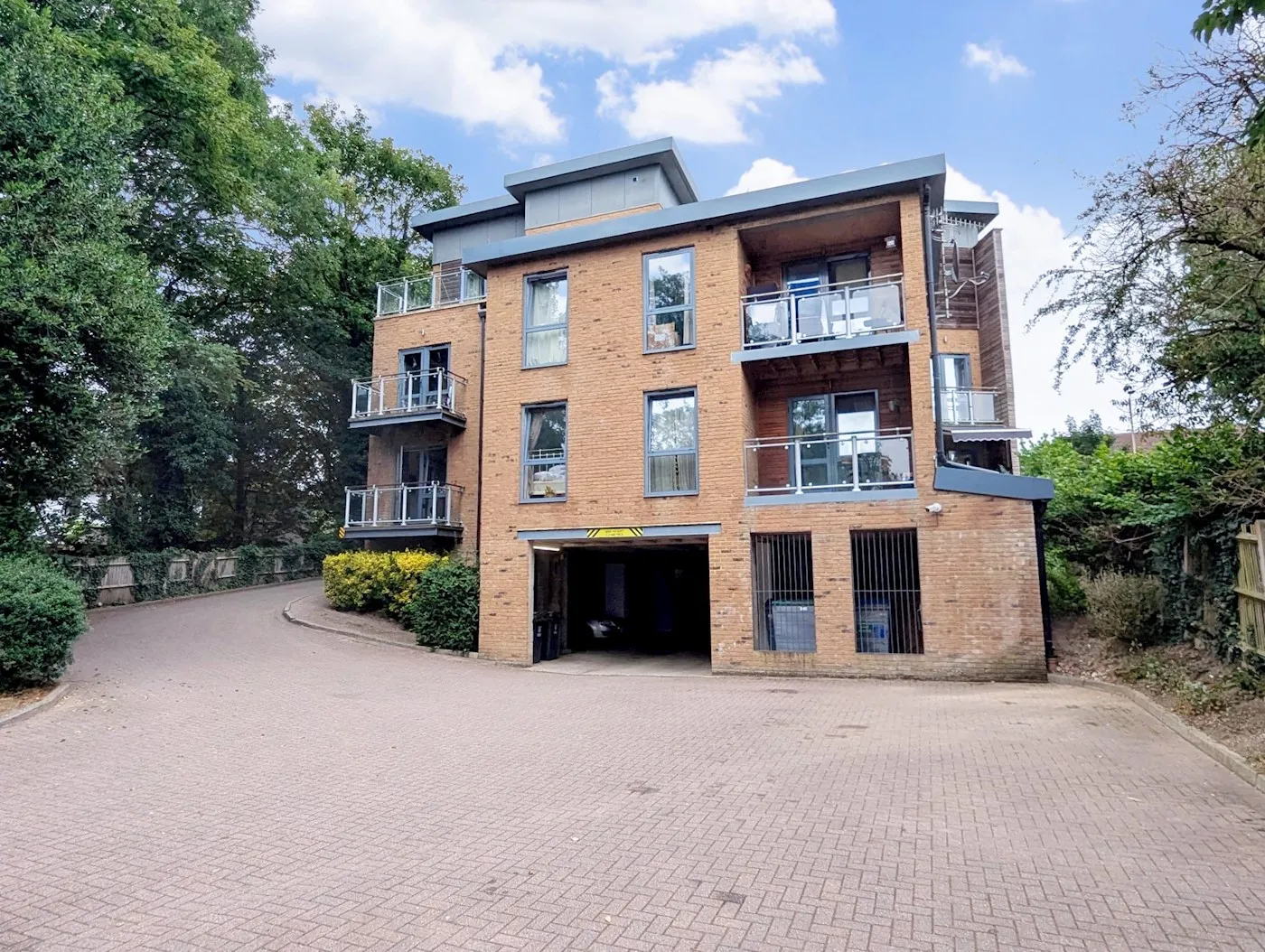 120 Lawn Lanes, Hemel Hempstead, HP3 9HS