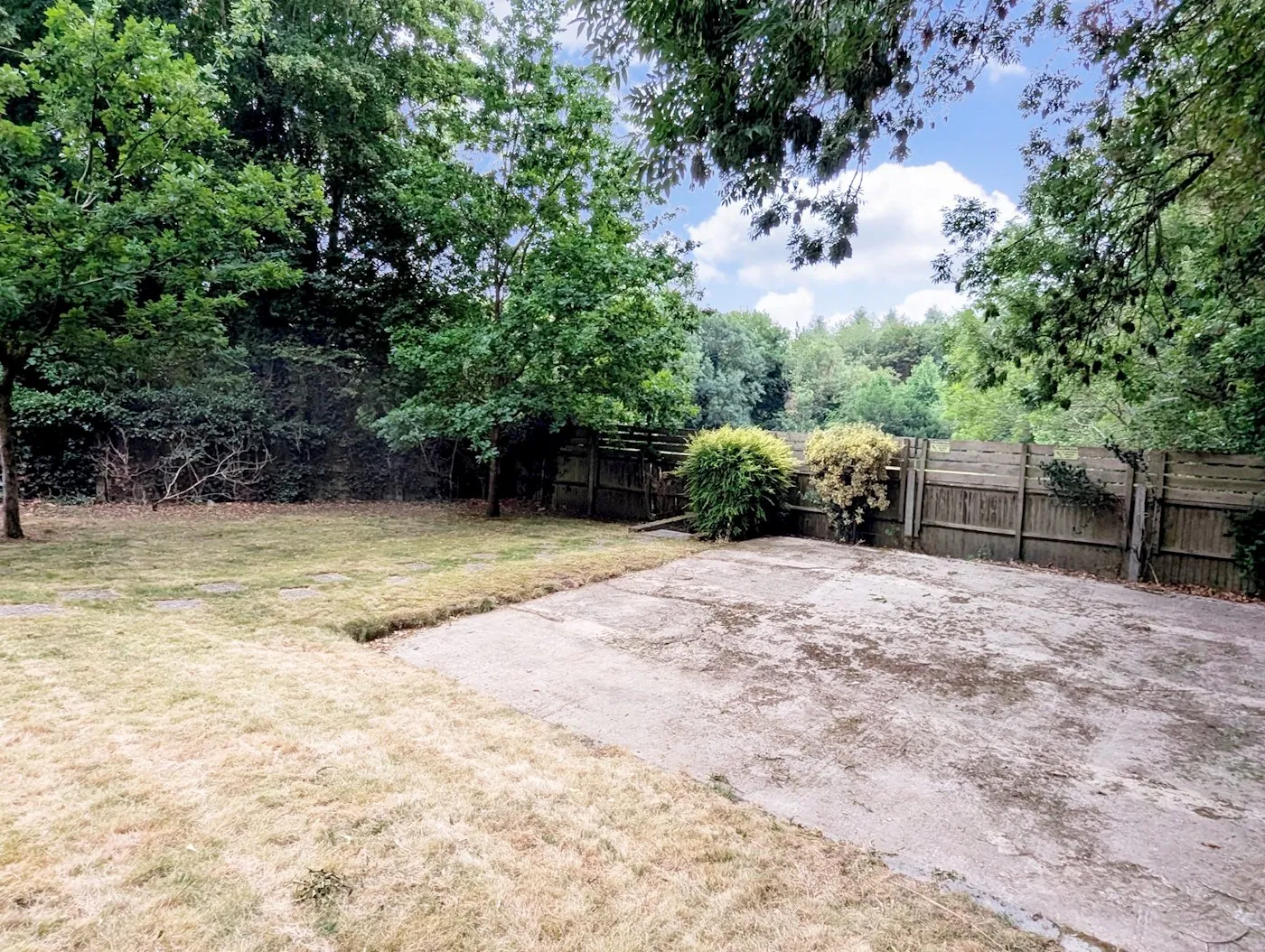 120 Lawn Lanes, Hemel Hempstead, HP3 9HS