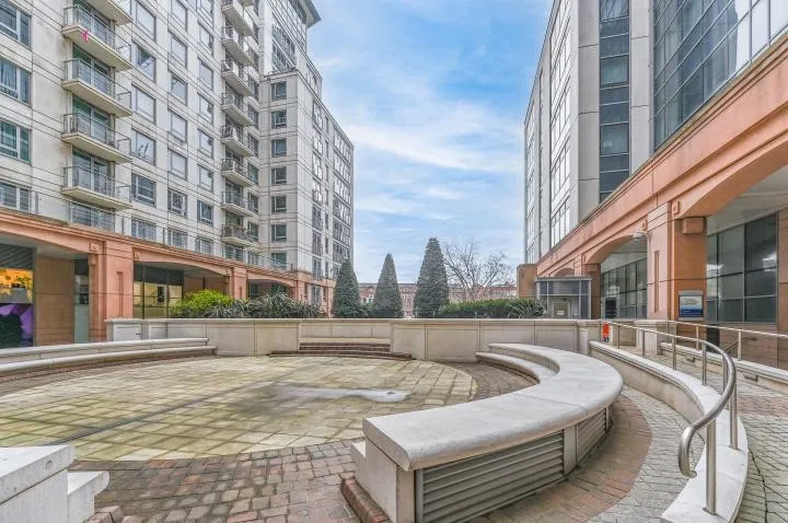 Flagstaff House, St George Wharf, London SW8