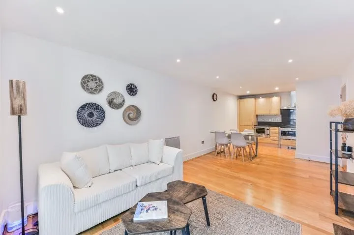 Flagstaff House, St George Wharf, London SW8
