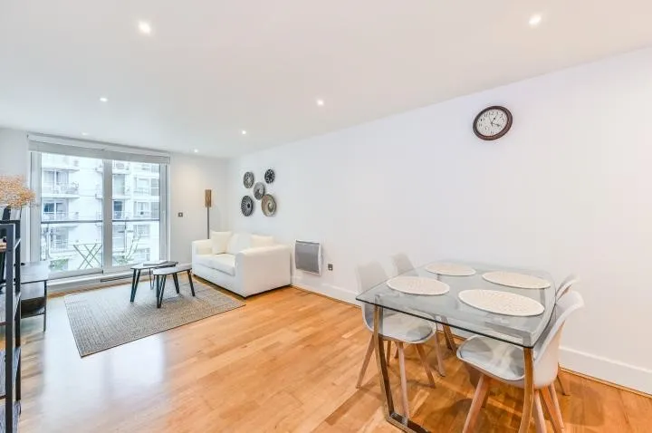 Flagstaff House, St George Wharf, London SW8