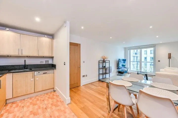 Flagstaff House, St George Wharf, London SW8