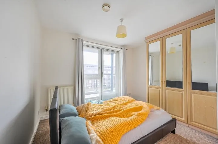 Island Row, London, E14