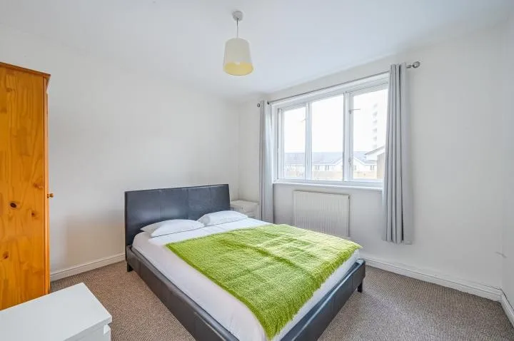 Island Row, London, E14