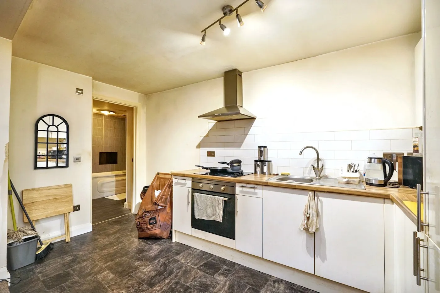 Apartment 15, The George Hotel, High Street, Melton Mowbray, LE13 0TU