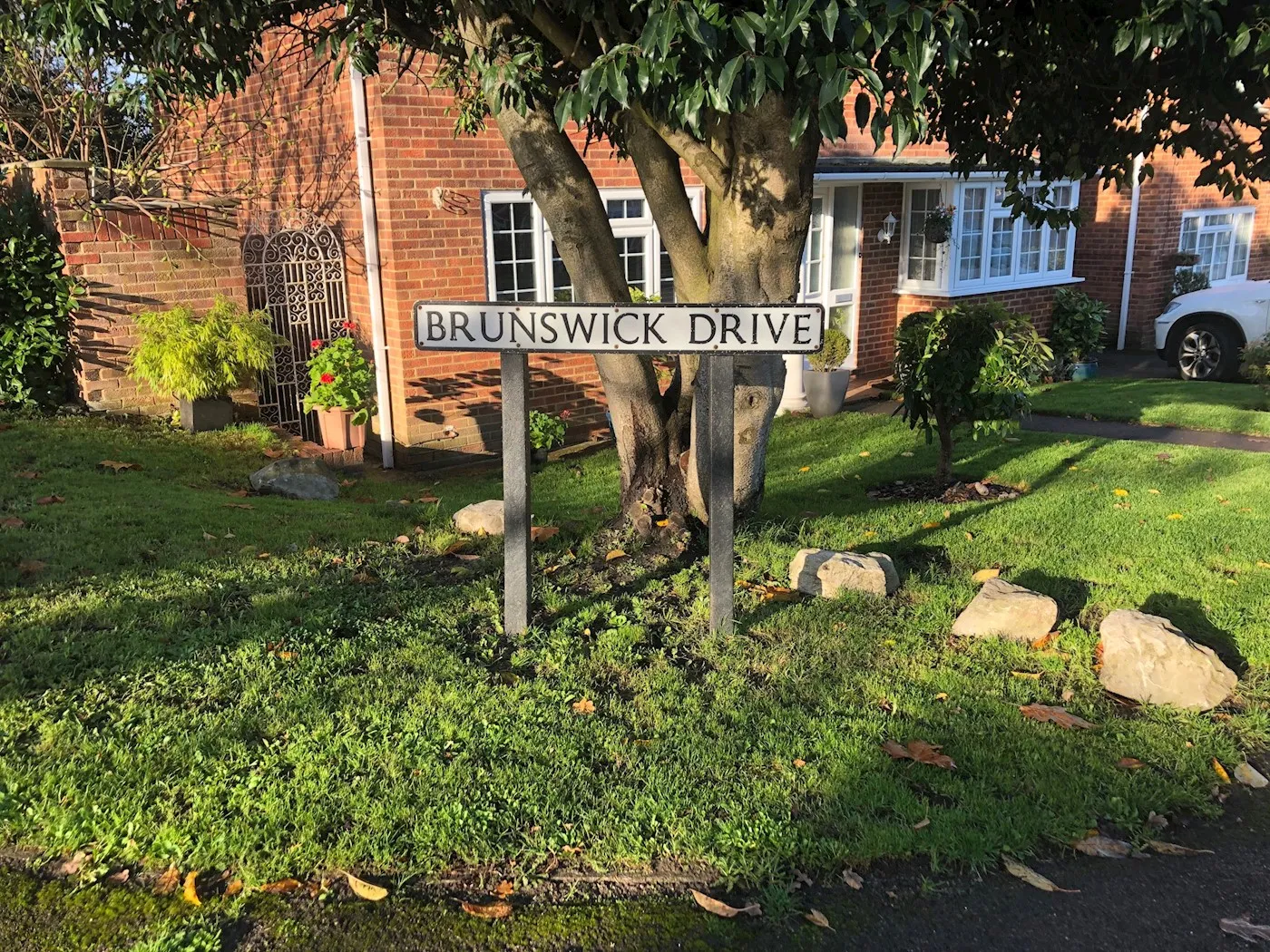 Land to the north of Brunswick Drive, Brookwood, Woking, GU24 0NR
