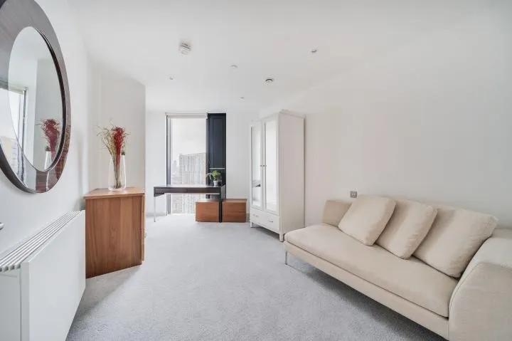 The Strata, Walworth Road, London, SE1