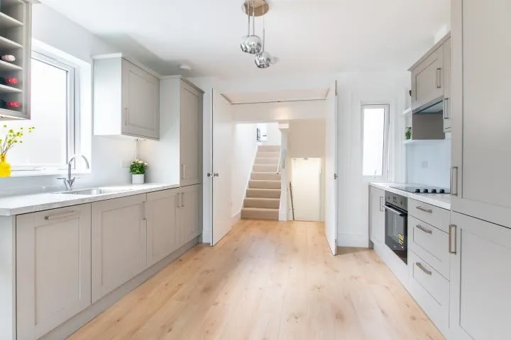 Springwell Avenue, London, NW10