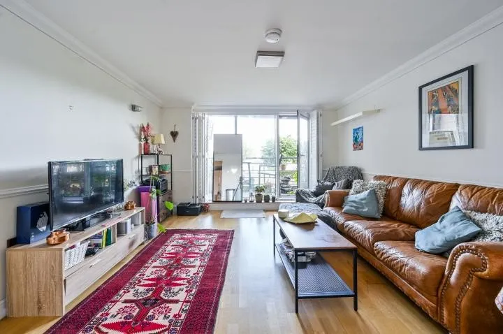 Greenfell Mansions, Glaisher Street, London, SE8