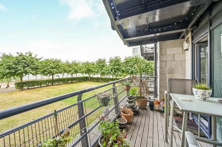  Greenfell Mansions, Glaisher Street, London, SE8
