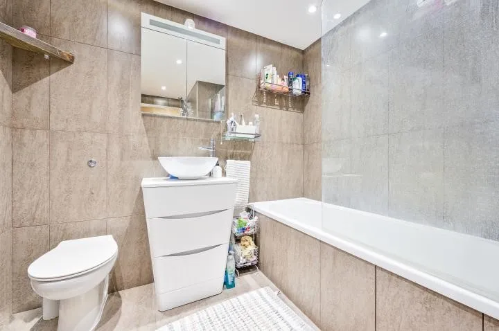  Greenfell Mansions, Glaisher Street, London, SE8