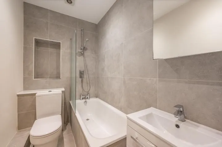 Elgin Avenue, London, W9