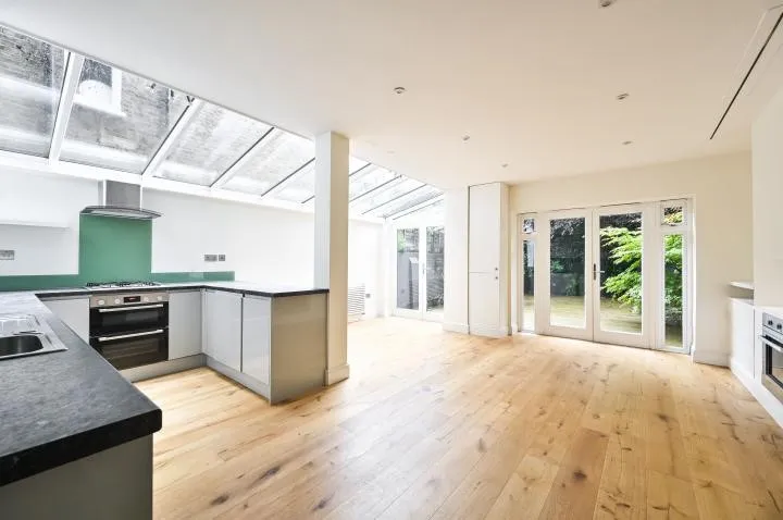Elgin Avenue, London, W9