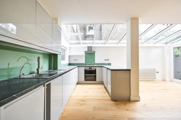 Elgin Avenue, London, W9