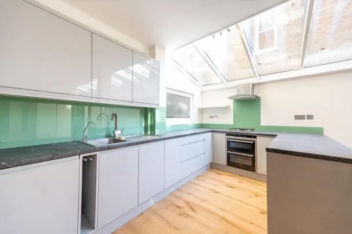 Elgin Avenue, London, W9
