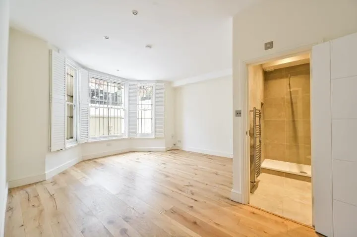 Elgin Avenue, London, W9