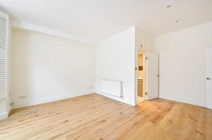 Elgin Avenue, London, W9