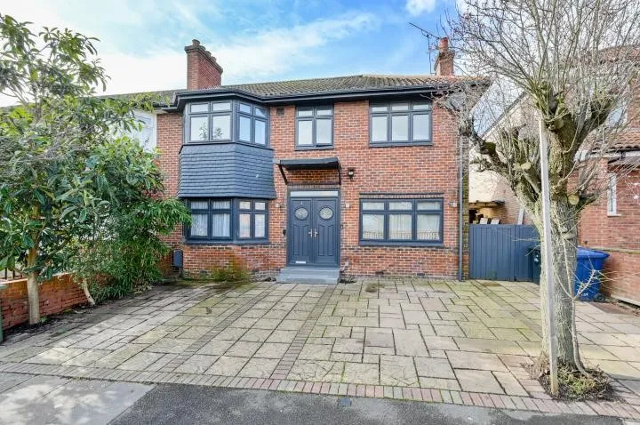 Foster Road, London, W3