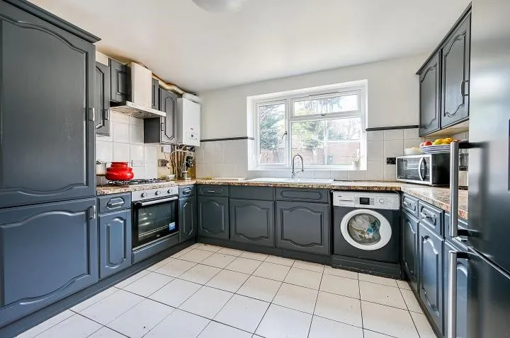 Foster Road, London, W3