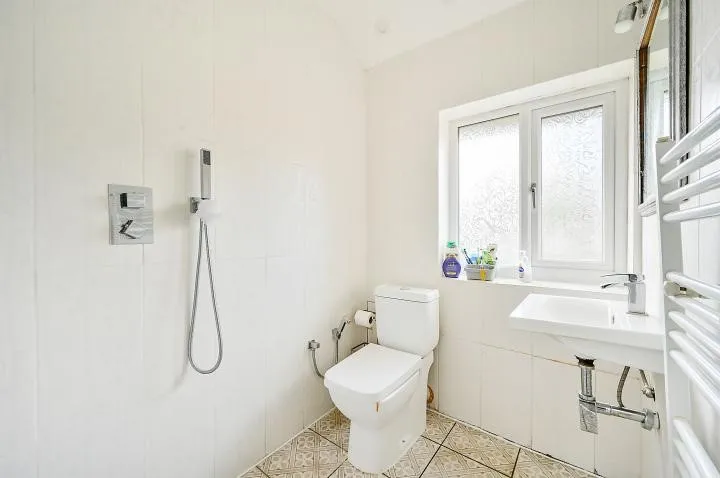 Foster Road, London, W3
