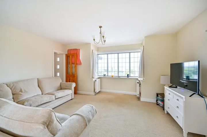 Huntercombe Lane South, Maidenhead, Berkshire, SL6