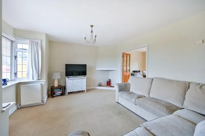 Huntercombe Lane South, Maidenhead, Berkshire, SL6