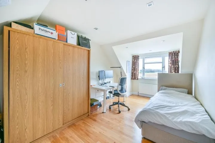 Huntercombe Lane South, Maidenhead, Berkshire, SL6
