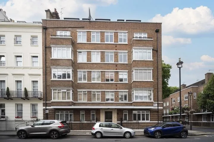 9 Radnor Lodge, Sussex Place, London, W2